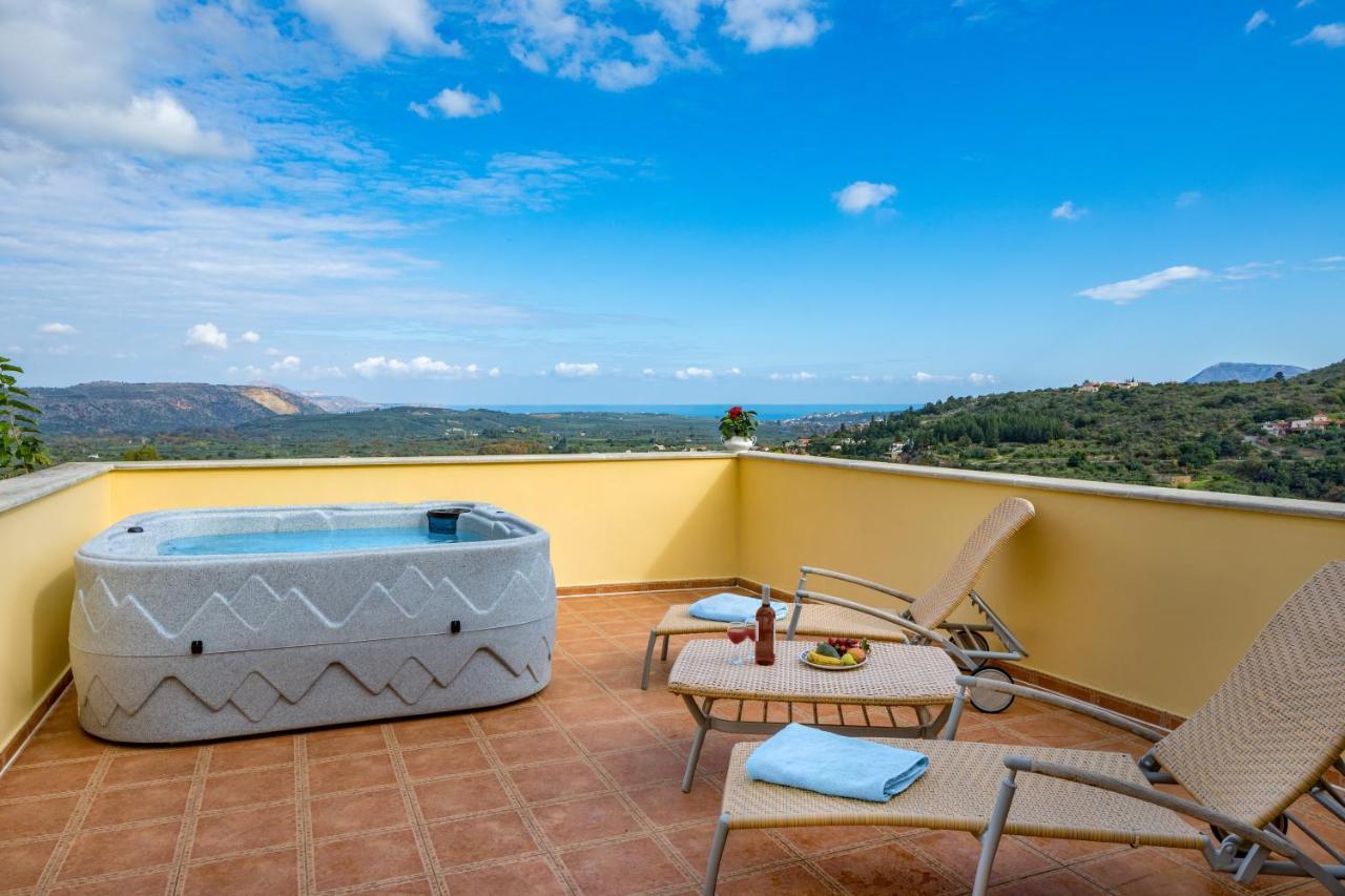 Makhairoí Villa Erontas - Private Heated Jacuzzi מראה חיצוני תמונה