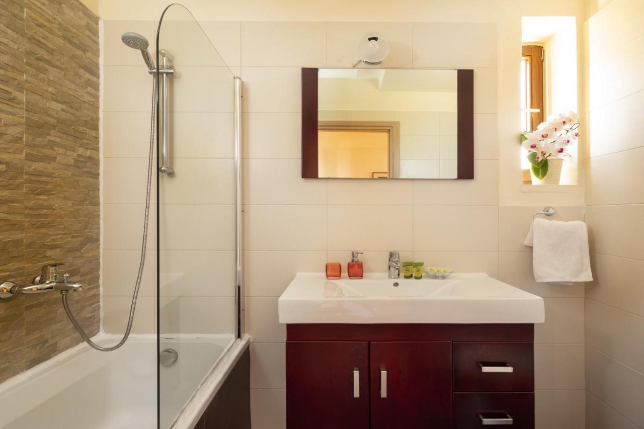 Makhairoí Villa Erontas - Private Heated Jacuzzi מראה חיצוני תמונה